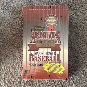 Topps Archives 1954 Set with Red and Gold Design